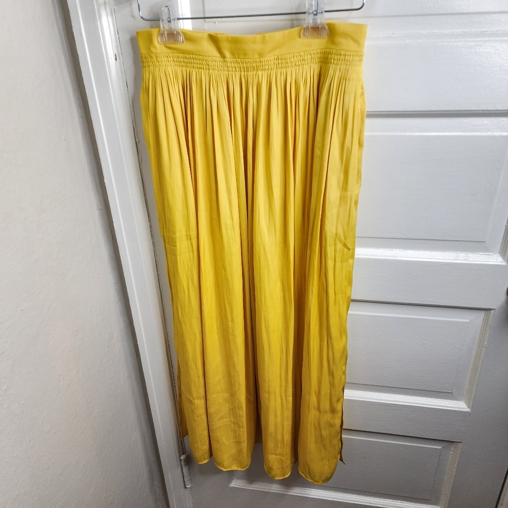 NEW Anne Taylor Yellow pleated maxi skirt size 0